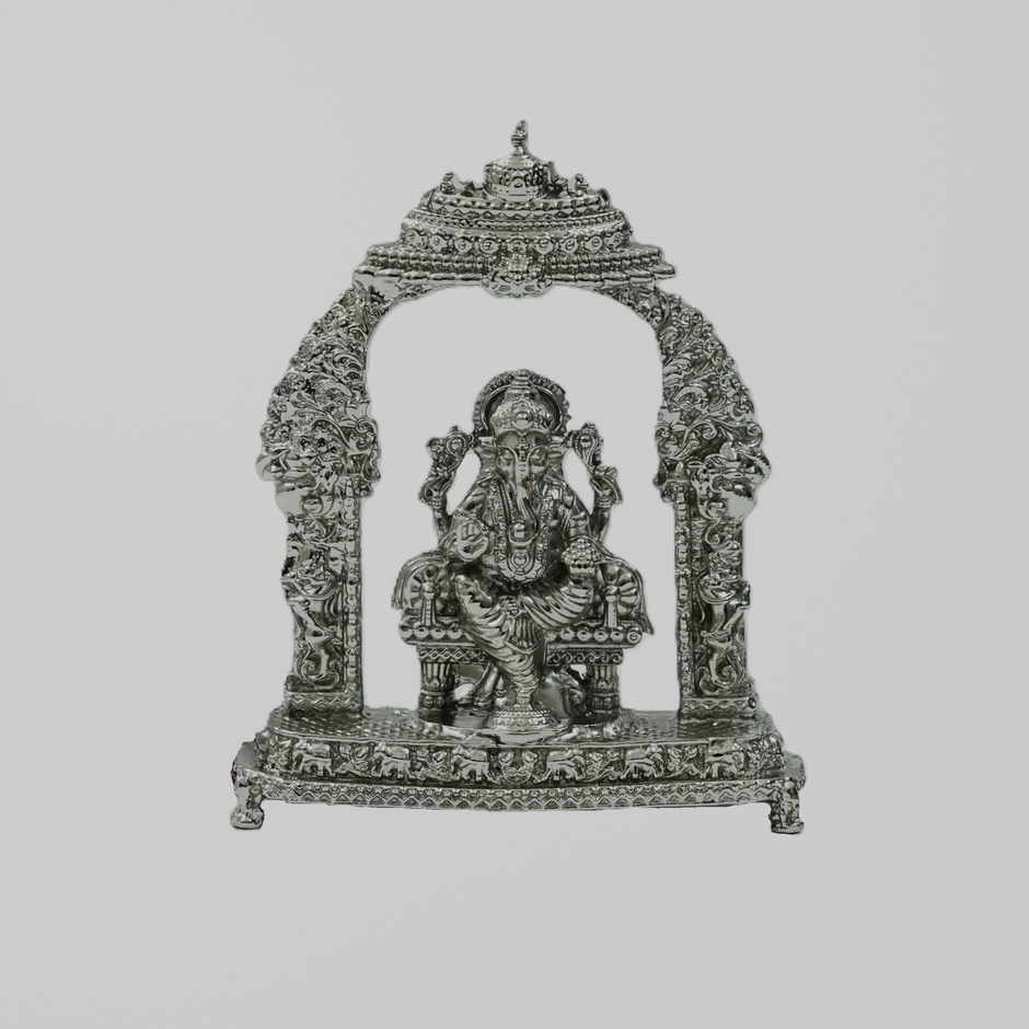 Divine Lord Ganesha Idol with Ornate Arch – Handcrafted Vighnaharta Murti for Pooja & Gifting