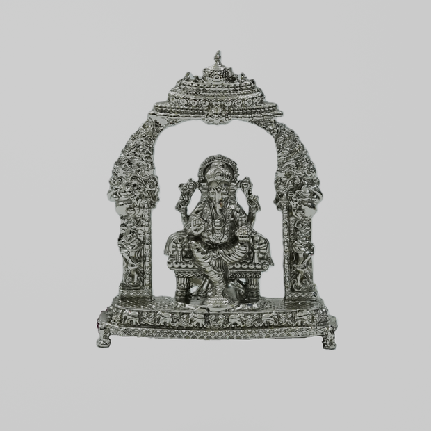 Divine Lord Ganesha Idol with Ornate Arch – Handcrafted Vighnaharta Murti for Pooja & Gifting