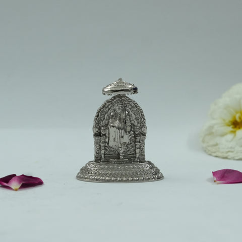 Shirdi Sai Baba Idol with Ornate Back Panel & Chhatra – Handcrafted Murti for Pooja & Gifting