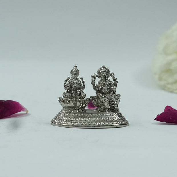 Lakshmi Ganesha Idol Set – Handcrafted Prosperity & Wisdom Murti for Pooja & Gifting