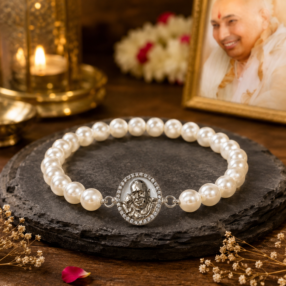 Shukrana Guru Ji Pearl Bracelet | Bade Mandir Guru Ji Brass Charm with Silver Finish
