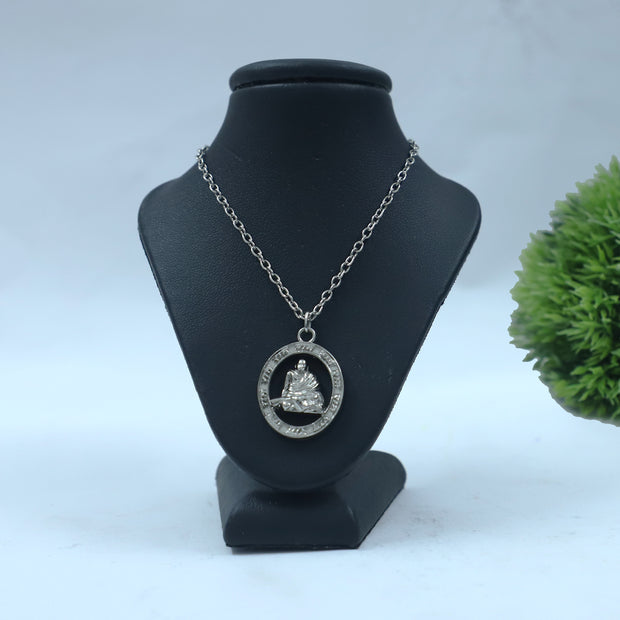 Neem Karoli Baba Dhoti Pose Silver Pendant | Ram Ram Guru Ji Locket for Daily Wear